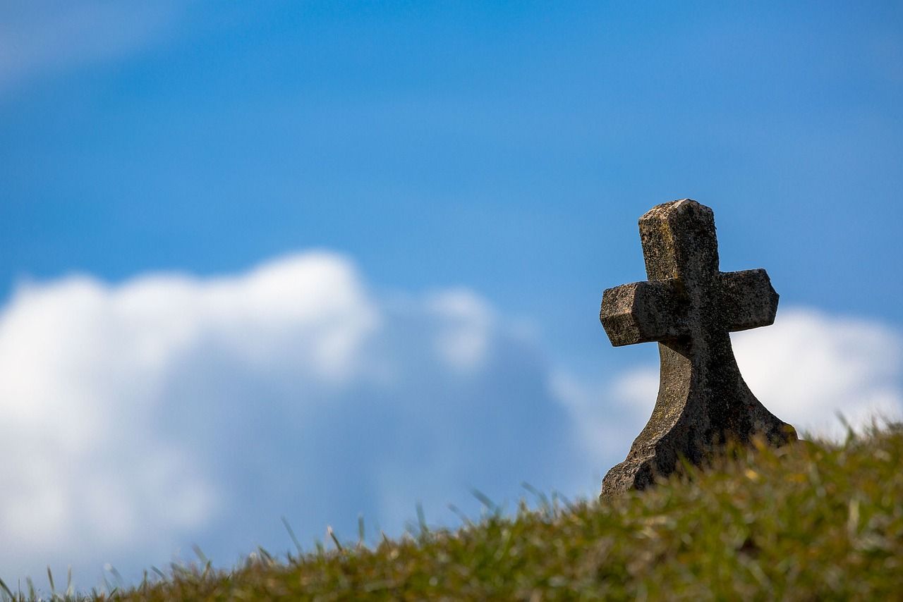 Etyka i estetyka produkcji pozwoleń funeralnych - co warto wiedzieć